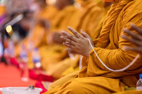 La beauté et la spiritualité des bagues Bouddhistes